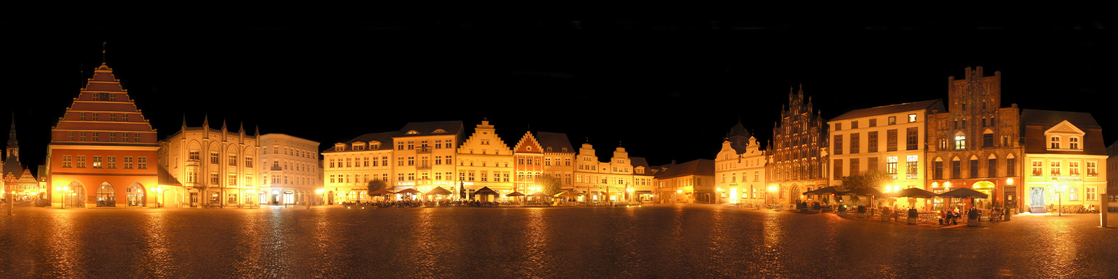 Panorama: Greifswald Markt bei Nacht - Motivnummer:  hgw-alt-01