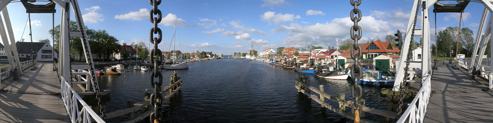 Panorama: Blick von der Wiecker Brücke - Motivnummer: hgw-wie-02