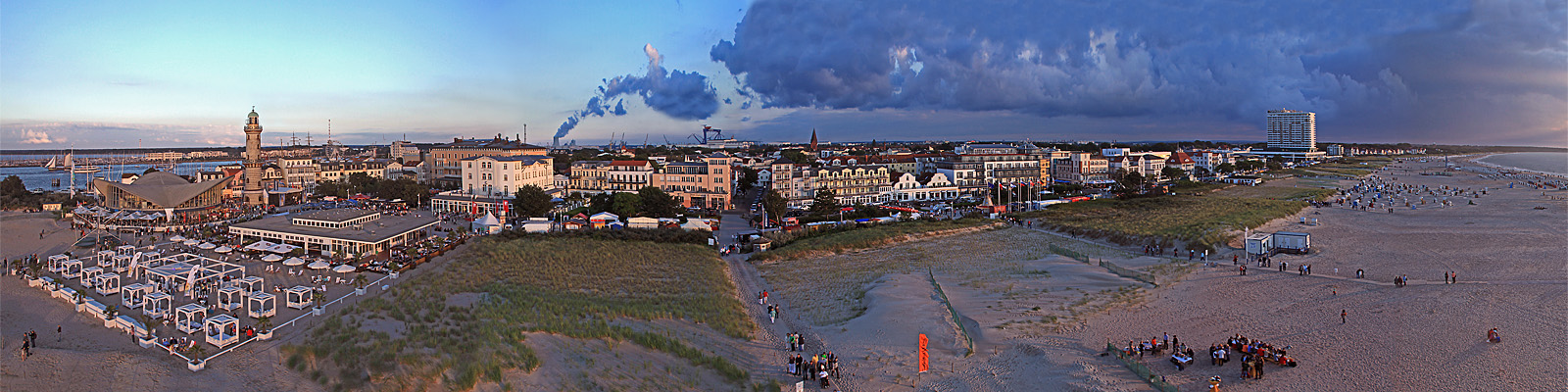 Panorama: Warnemünde Strandpromenade im Abendlicht - Motivnummer: hro-war-10
